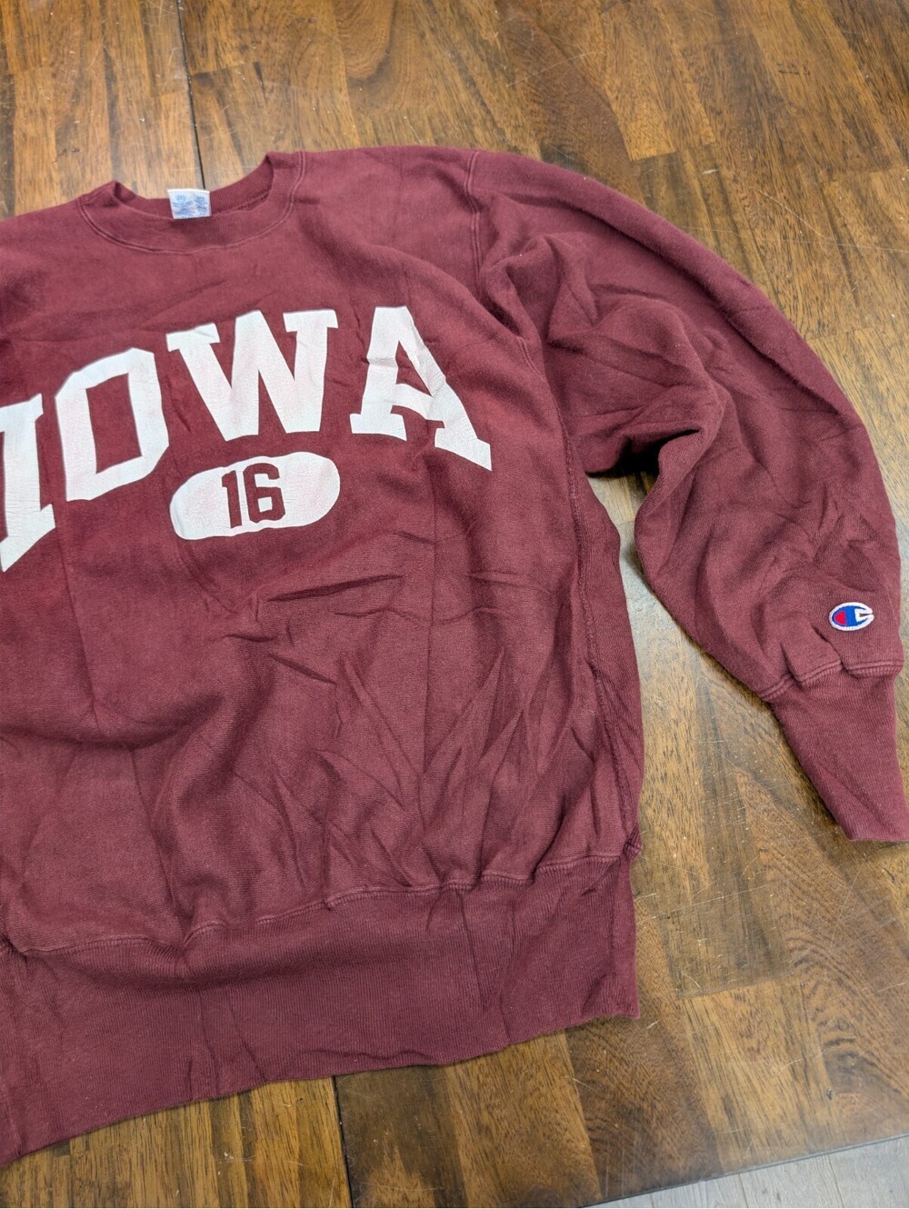 Iowa 16 Champion Reverse Weave Sweatshirt Burgundy Large